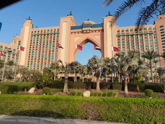 美國關(guān)稅重創(chuàng)，中國企業(yè)如何突圍？